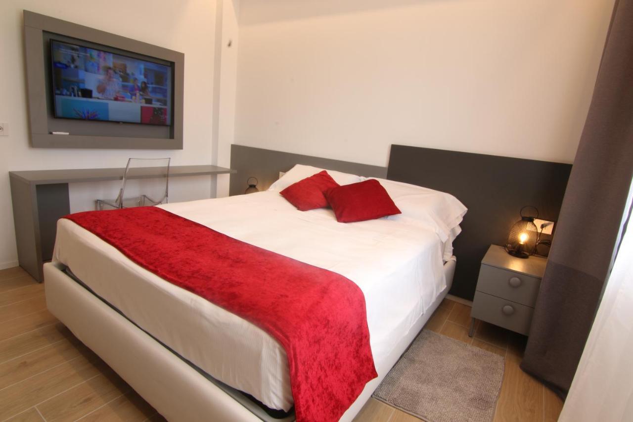 Arcioun Suite Riccione Bagian luar foto