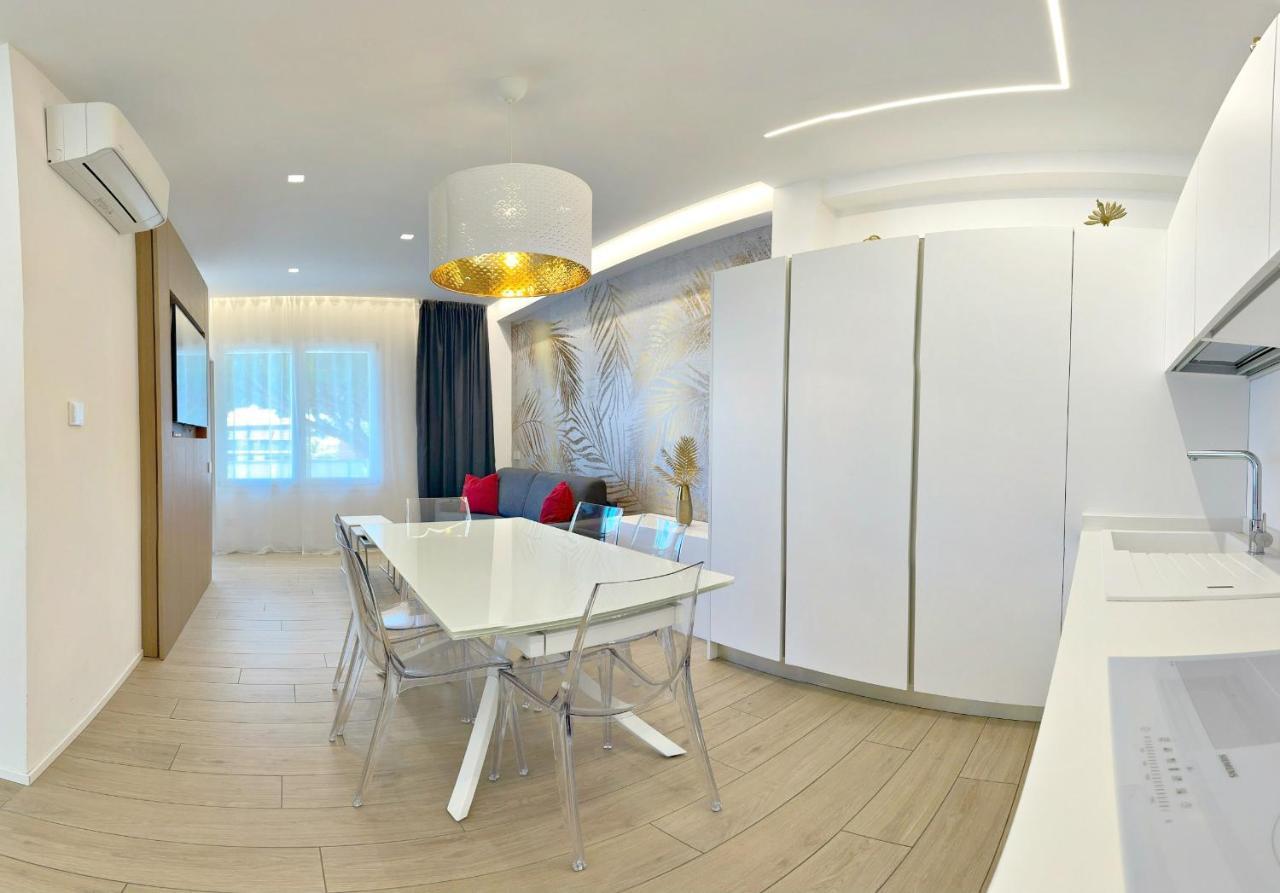 Arcioun Suite Riccione Bagian luar foto
