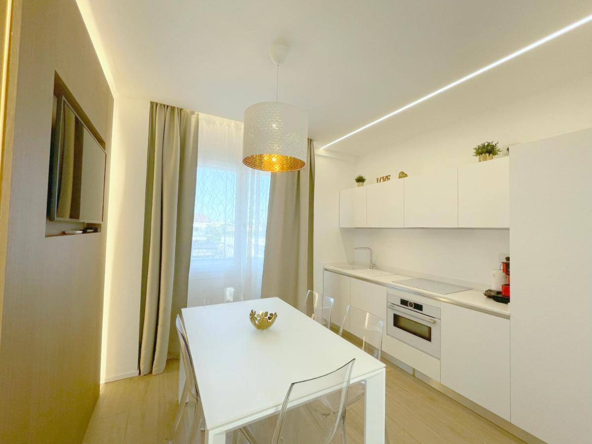 Arcioun Suite Riccione Bagian luar foto